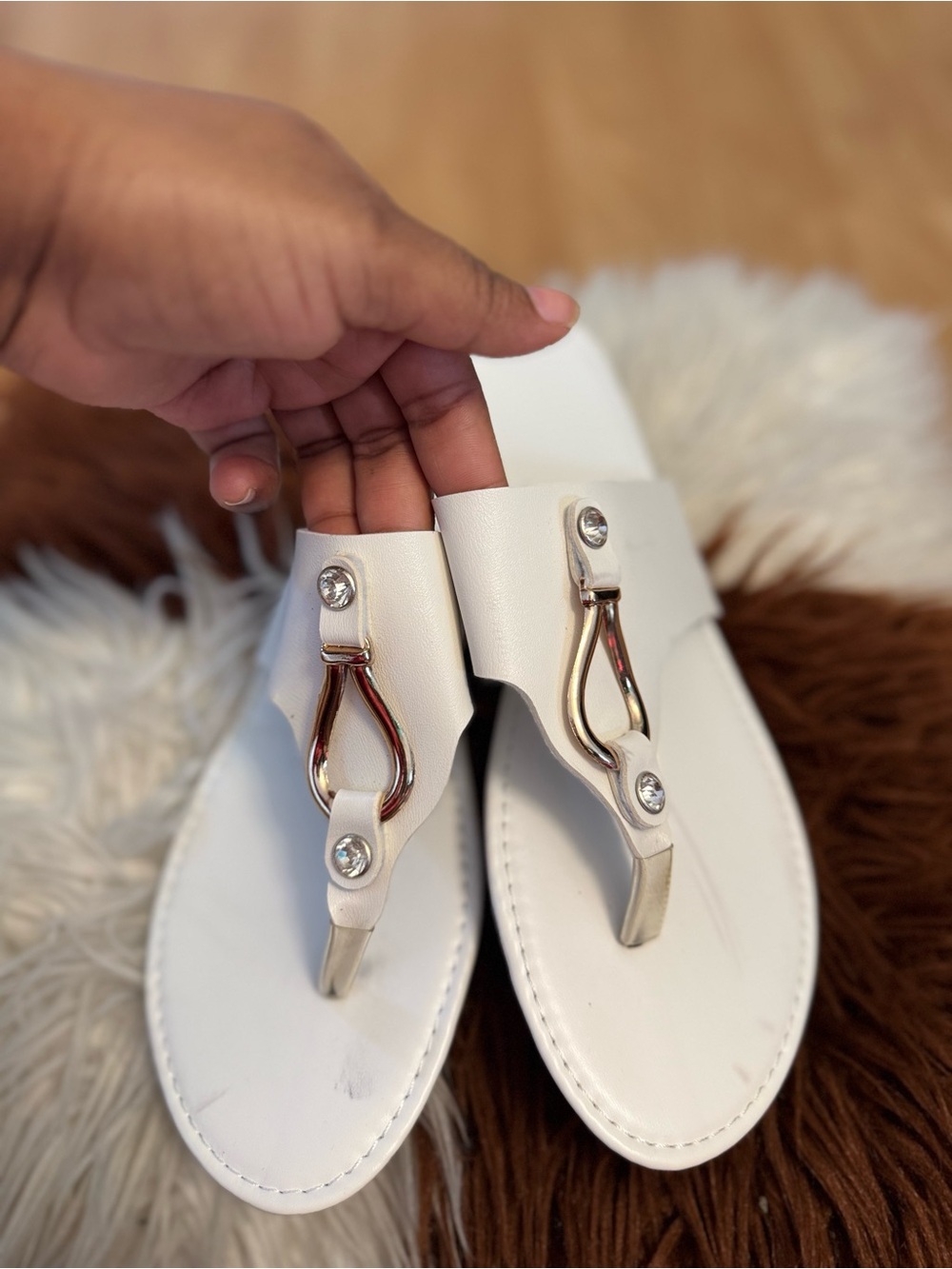 Women’s White T-Strap Toe-Post Sandals with Metallic Accent